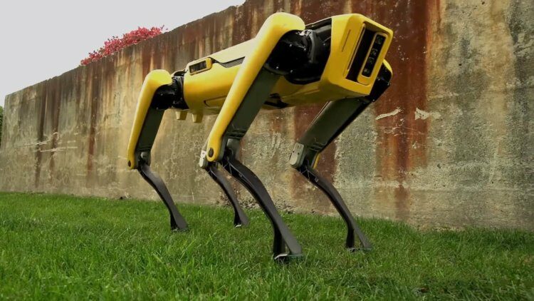 #видео дня | Boston Dynamics представила своего нового робота