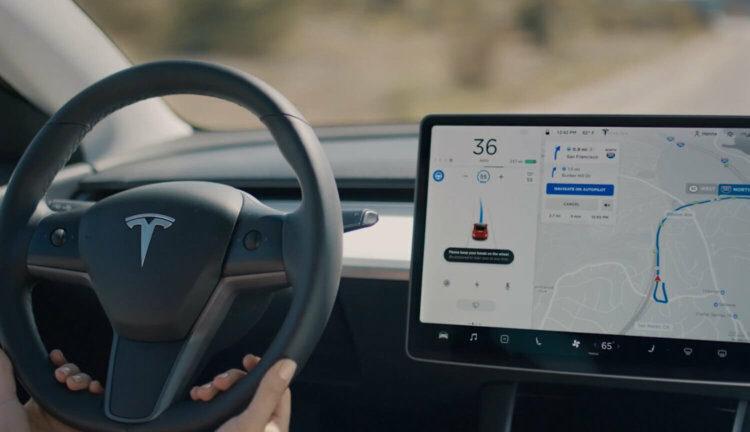Автомобили Tesla будут самостоятельно объезжать дорожные ямы